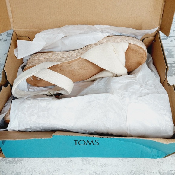 NEW TOMS White Platform Espadrille Ankle Strap Wedge Sandals F870